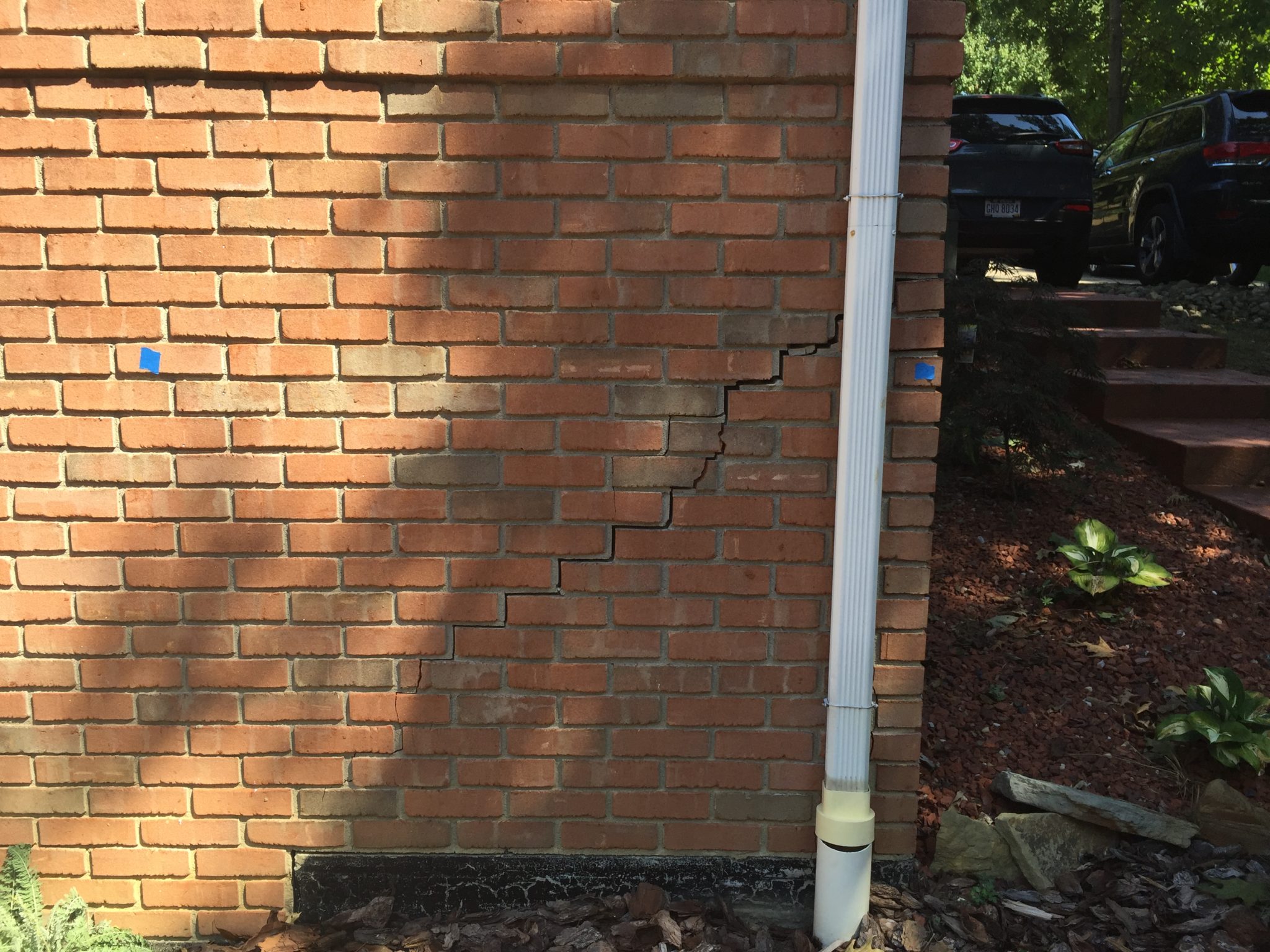 Foundation Failure Warning Signs BLevel